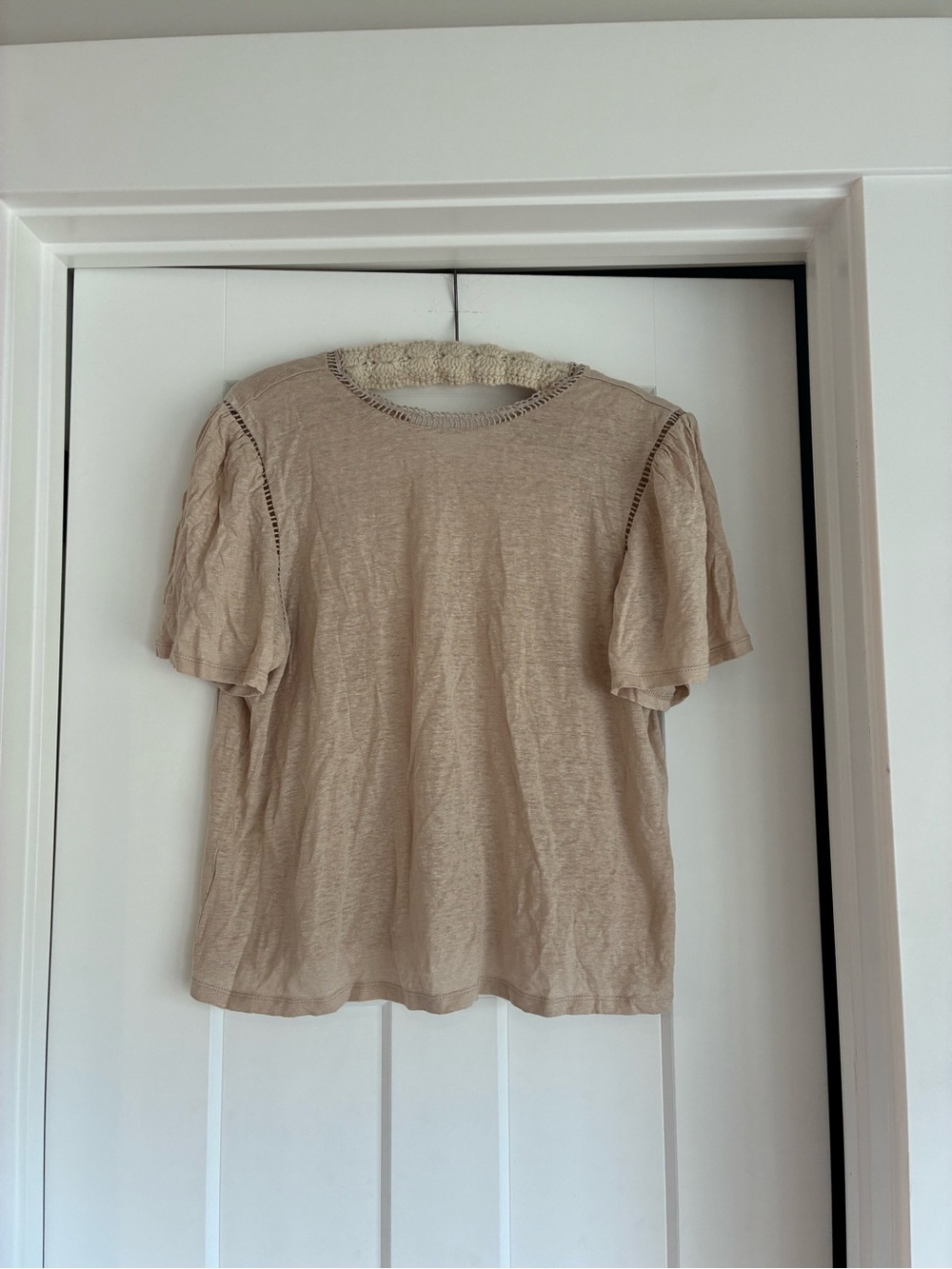 Ann Taylor Women’s Beige Flutter Sleeve Linen Blend Top size Large cottage